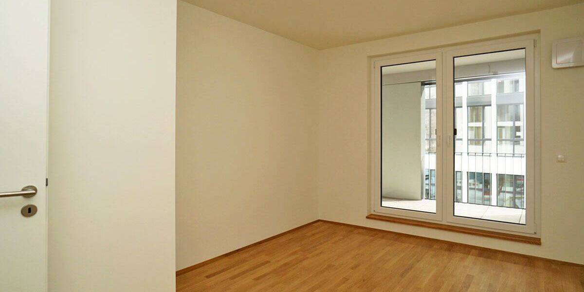 Etagenwohnung Dresden Johannstadt-Nord - 3 Zimmer, 74 m&sup2;, 1.095&euro; | Angebot:26080818