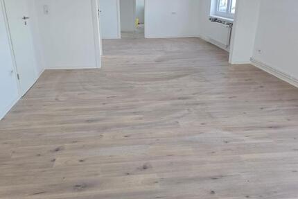 Wohnung Langenhorn - 4 Zimmer, 122 m&sup2;, 800&euro; | Angebot:25139092