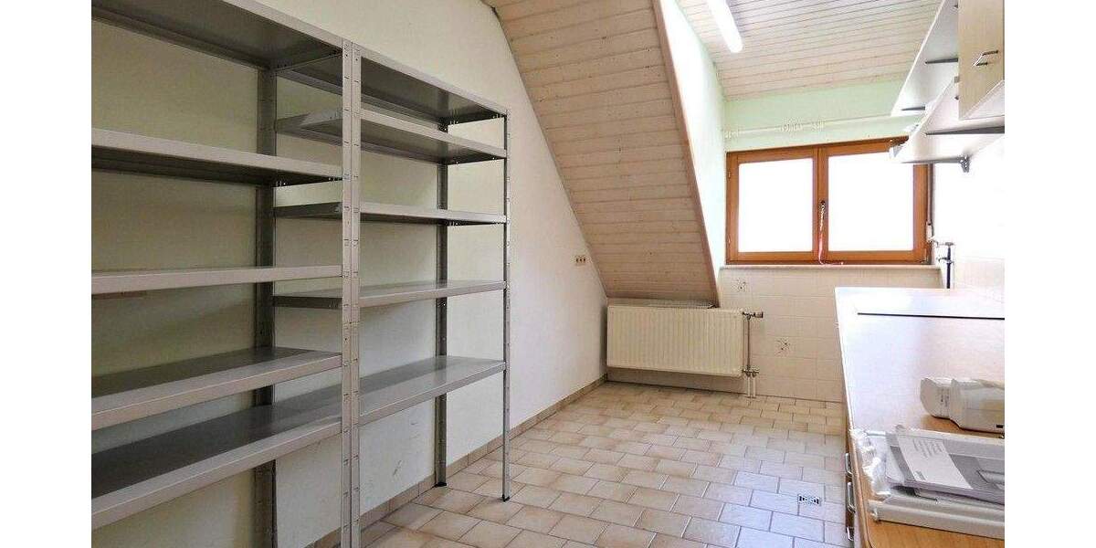 Etagenwohnung Heilbronn Biberach Biberach - 4 Zimmer, 137 m&sup2;, 1.100&euro; | Angebot:25278319