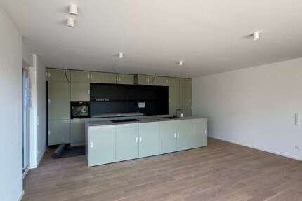 Wohnung Esslingen am Neckar Oberesslingen - 4 Zimmer, 135 m&sup2;, 2.565&euro; | Angebot:26006415