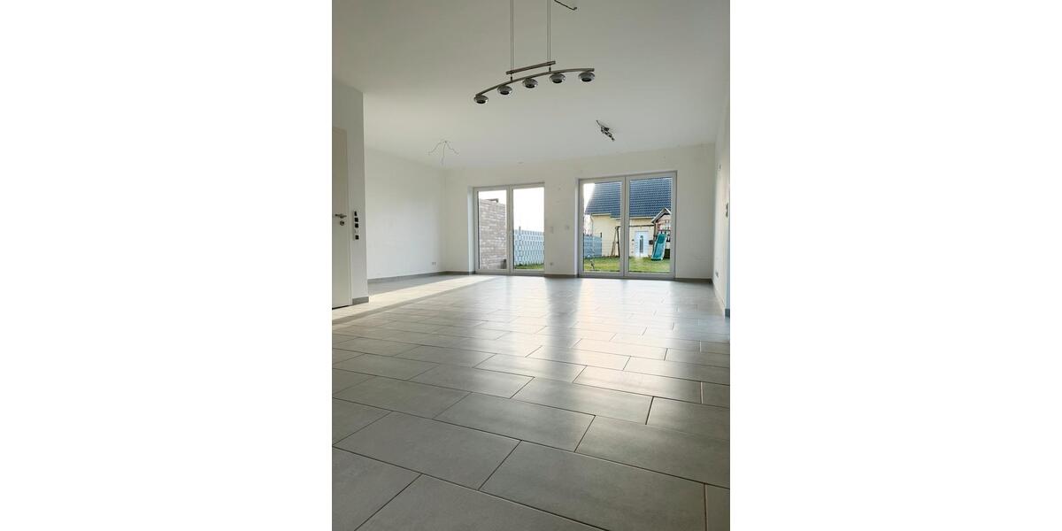 Doppelhaushälfte Neuenkirchen - 4 Zimmer, 121 m&sup2;, 1.000&euro; | Angebot:25027445