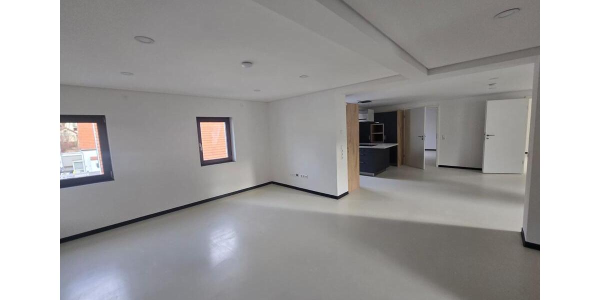 Dachgeschoßwohnung Albstadt Gemarkung Onstmettingen - 3 Zimmer, 100 m&sup2;, 880&euro; | Angebot:24679284