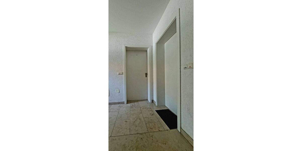 Etagenwohnung Hildburghausen - 2 Zimmer, 66 m&sup2;, 500&euro; | Angebot:25679323