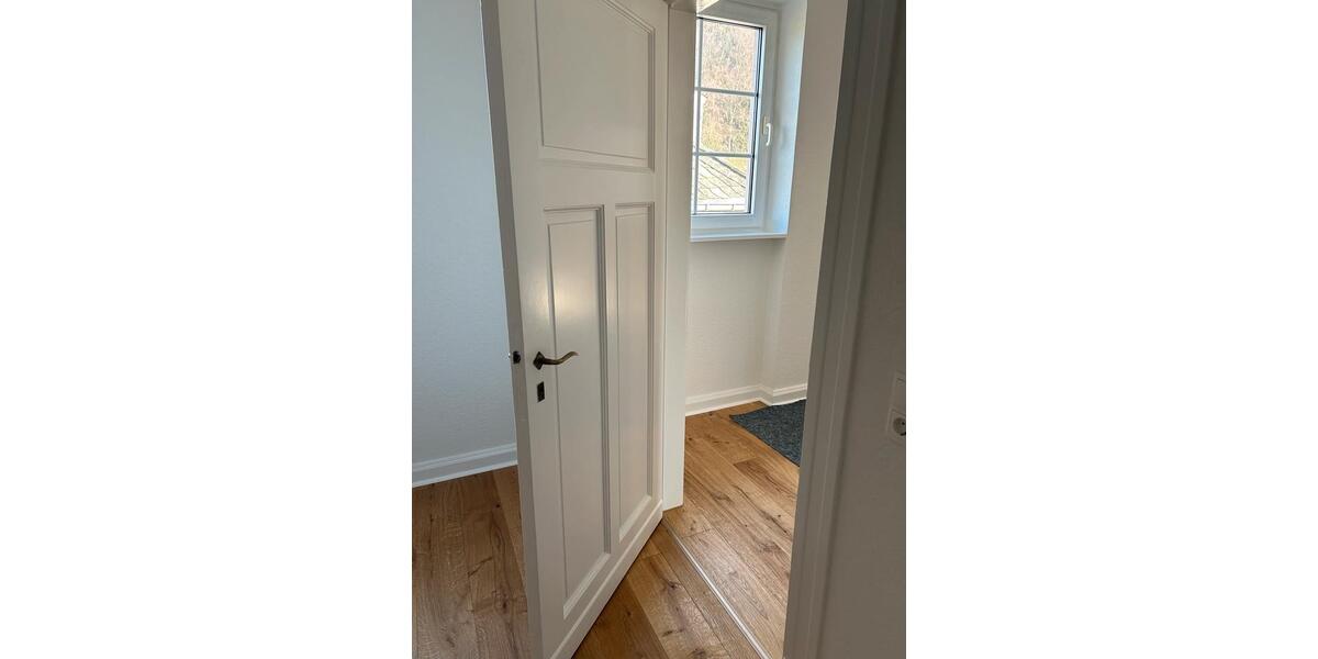 Dachgeschoßwohnung Koblenz Arenberg-Immendorf - 4 Zimmer, 145 m&sup2;, 1.740&euro; | Angebot:24671858