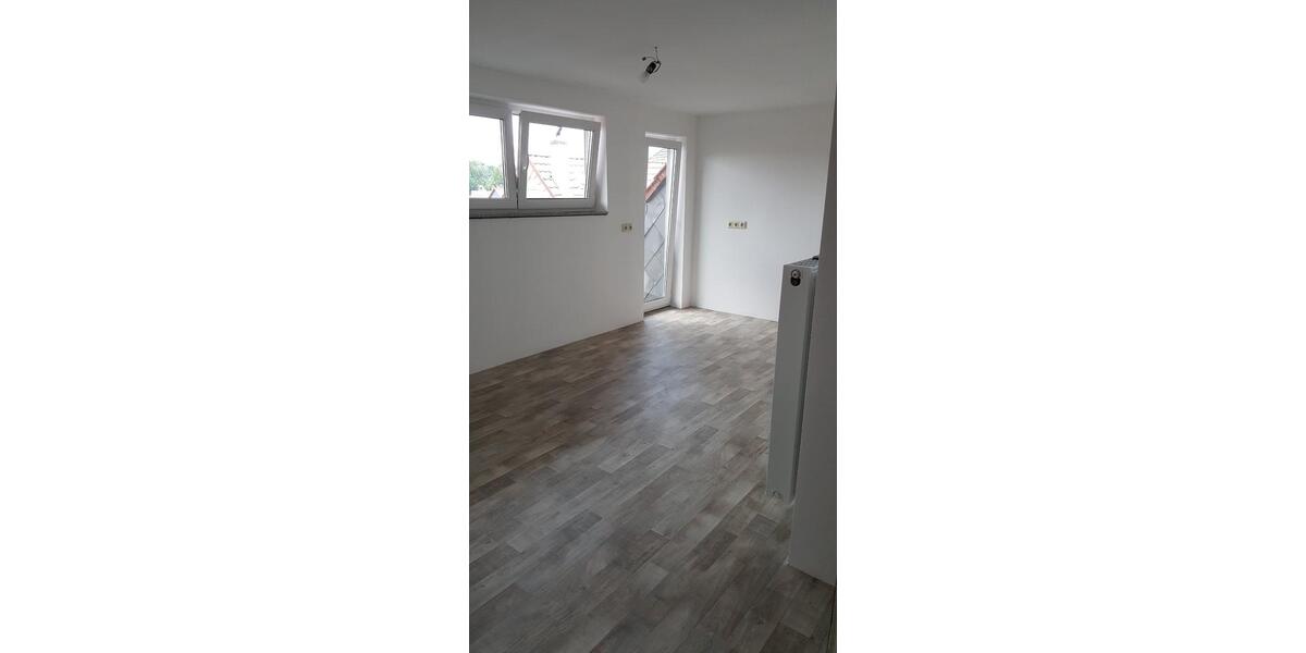 Etagenwohnung Eisfeld - 3 Zimmer, 90 m&sup2;, 560&euro; | Angebot:25869442