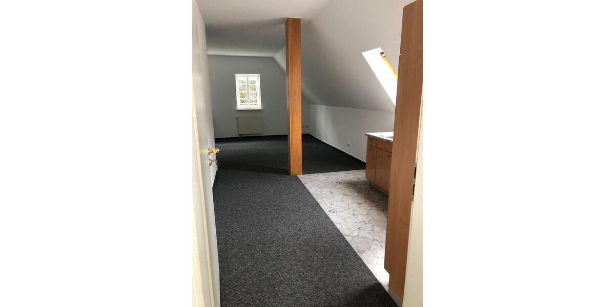 Dachgeschoßwohnung Schmallenberg - 2.5 Zimmer, 54 m&sup2;, 310&euro; | Angebot:25806777