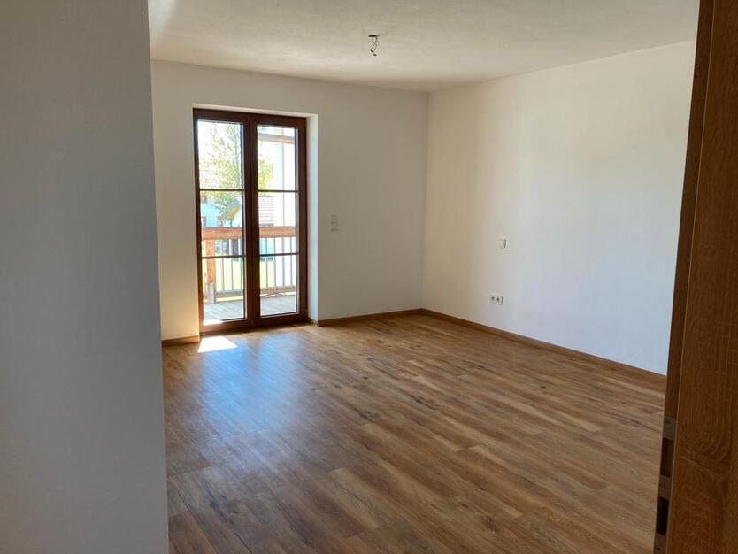 Hochwertige 100 m2 OG-Wohnung in Dietramszell *gewerbegeeignet*