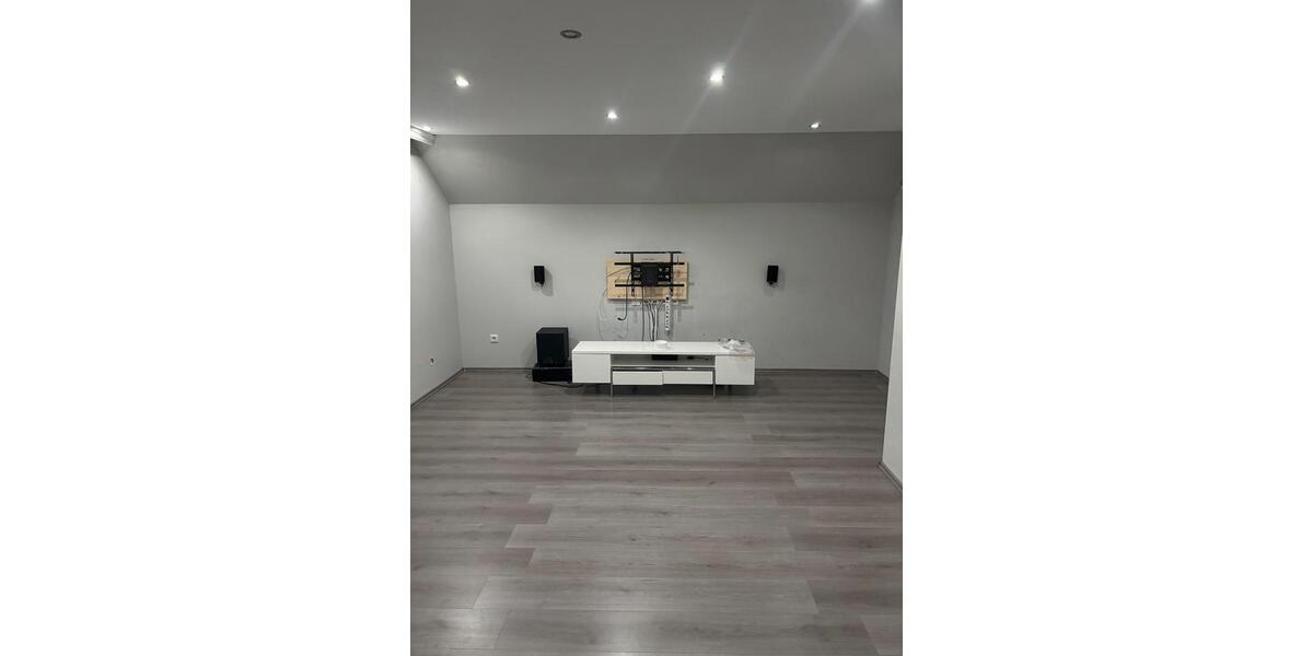 Dachgeschoßwohnung Hilchenbach - 2.5 Zimmer, 75 m&sup2;, 900&euro; | Angebot:26546154