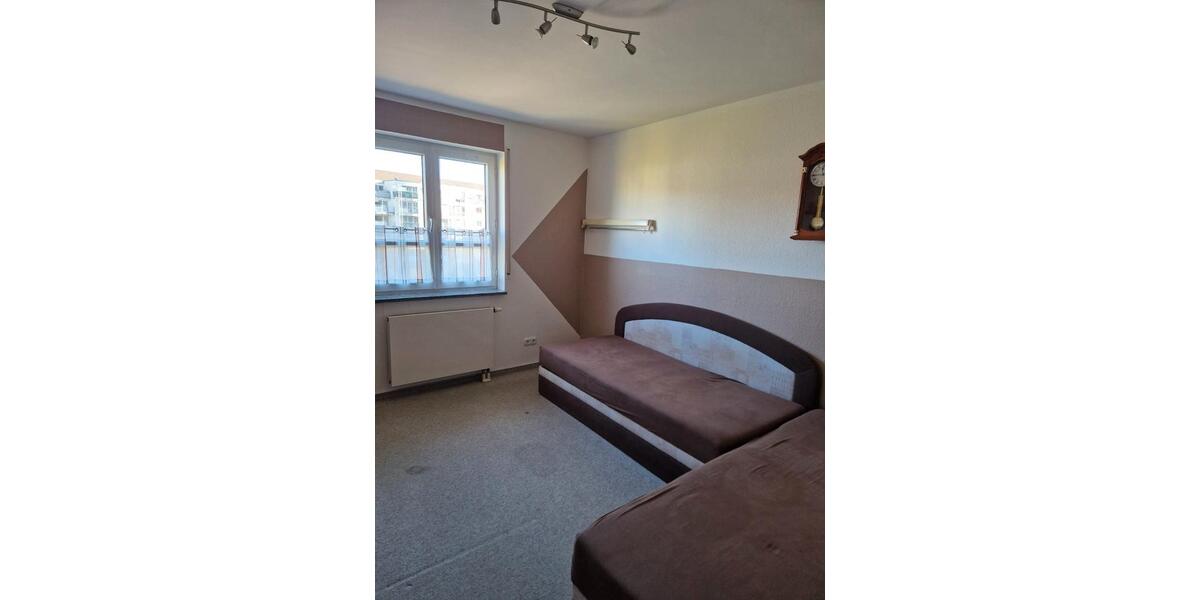 Etagenwohnung Dessau-Roßlau Roßlau - 3 Zimmer, 80 m&sup2;, 590&euro; | Angebot:26534911