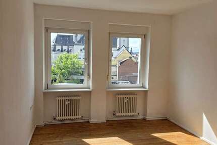 Wohnung Würzburg - 2 Zimmer, 74 m&sup2;, 900&euro; | Angebot:27450904