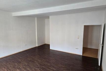 Wohnung Meiningen - 4 Zimmer, 100 m&sup2;, 600&euro; | Angebot:23682247