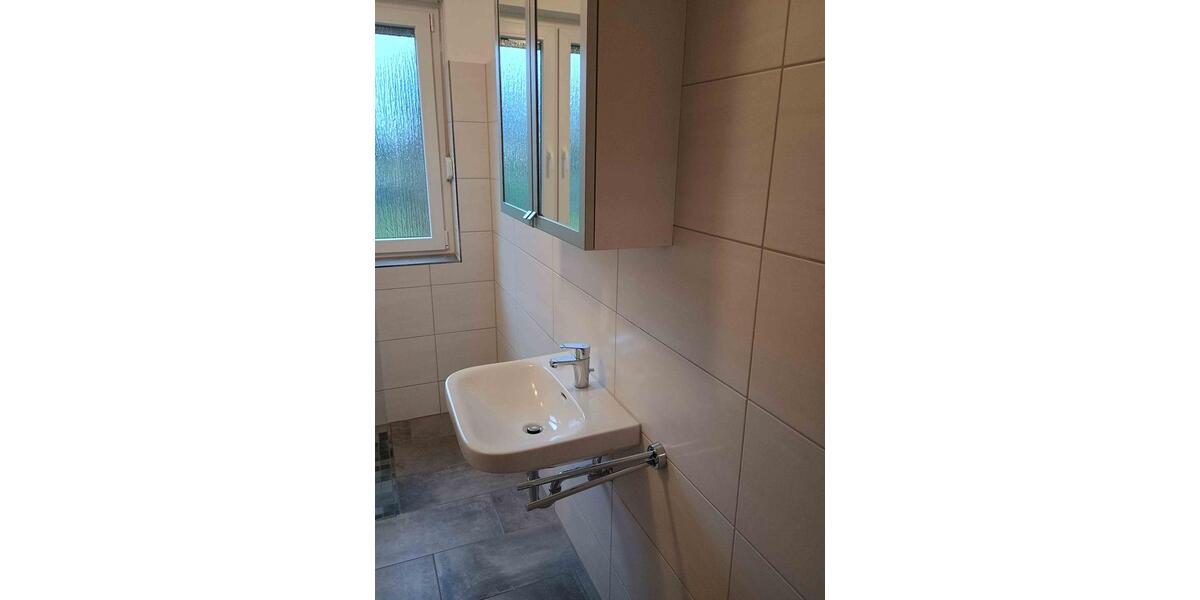 Erdgeschoßwohnung Cadenberge - 3 Zimmer, 81 m&sup2;, 650&euro; | Angebot:22556205