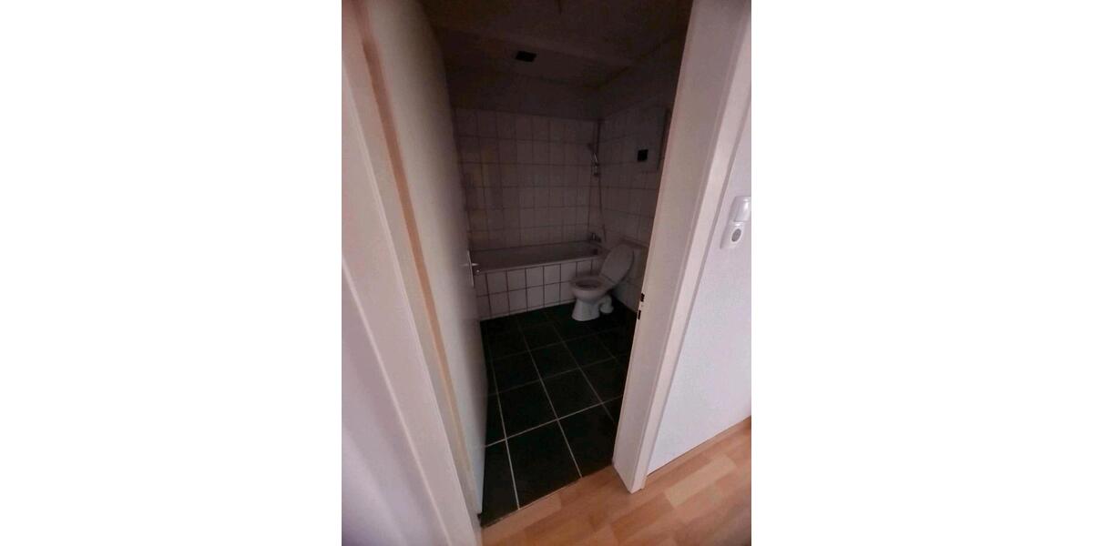 Etagenwohnung Remscheid - 3 Zimmer, 97 m&sup2;, 800&euro; | Angebot:26126091