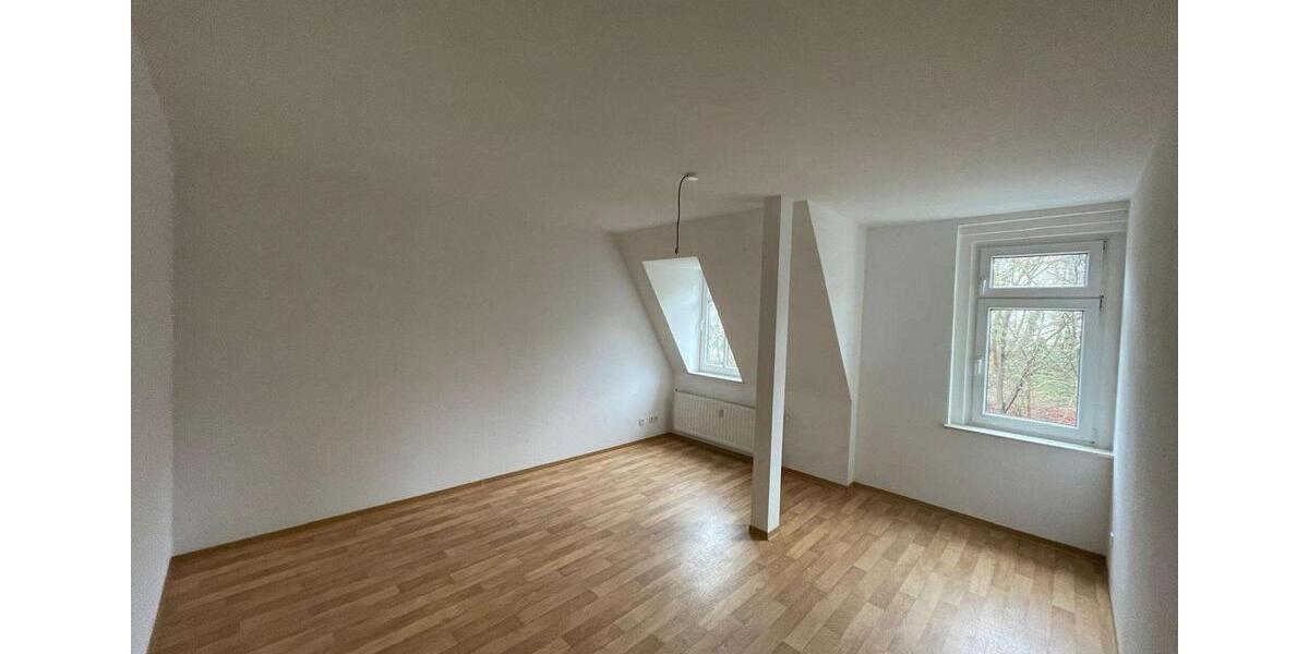Dachgeschoßwohnung Plauen - 2 Zimmer, 49 m&sup2;, 254&euro; | Angebot:26178346