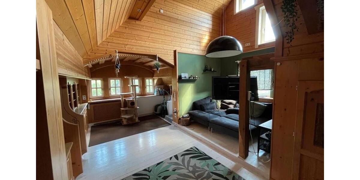 Dachgeschoßwohnung Sinn - 2.5 Zimmer, 81 m&sup2;, 900&euro; | Angebot:26293238
