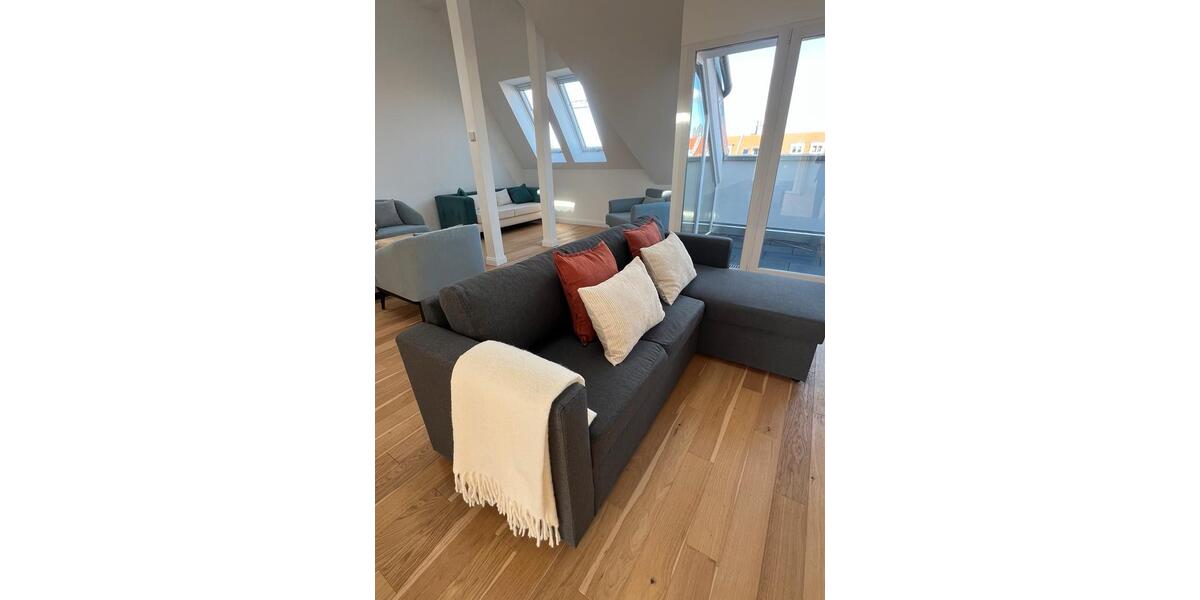 Dachgeschoßwohnung Berlin Mitte - 3.5 Zimmer, 155 m&sup2;, 2.690&euro; | Angebot:25904194