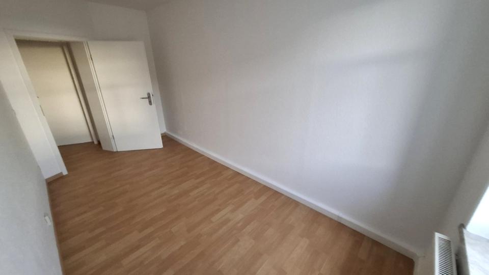 Freundliche, frisch renovierte 3-Zi.-Whg. an den Gärten 3 zimmer