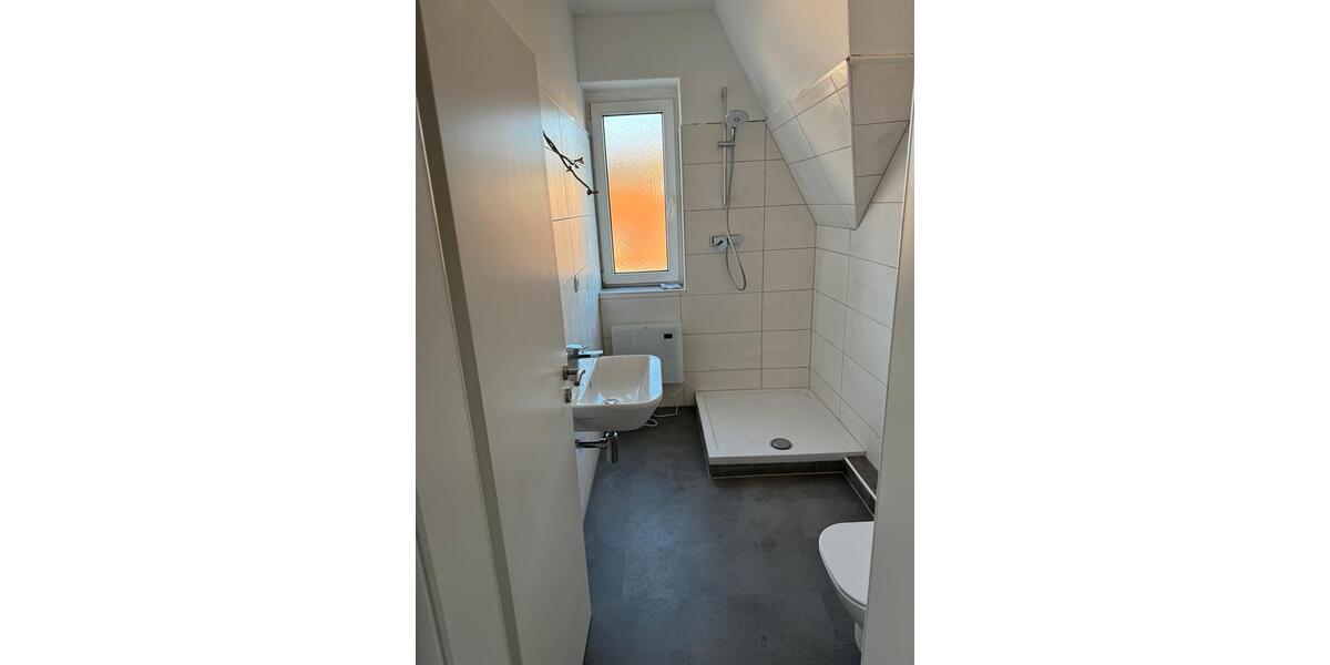 Dachgeschoßwohnung Recklinghausen - 2.5 Zimmer, 63 m&sup2;, 600&euro; | Angebot:25205256