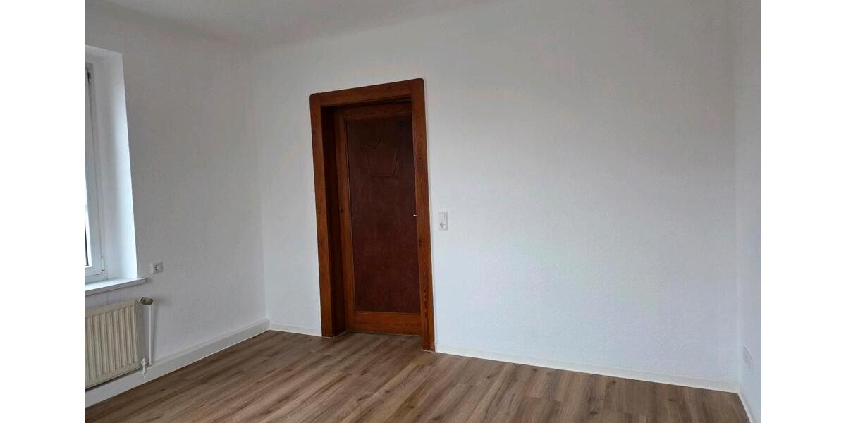 Etagenwohnung Großröhrsdorf - 3 Zimmer, 72 m&sup2;, 590&euro; | Angebot:25402571