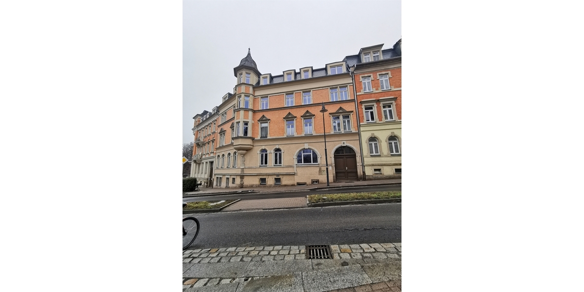 Helle 4-Zimmer-Wohnung mit Balkon, modernem Bad mit Wanne und Dusche, schöne EBK zur Ablöse 4 zimmer