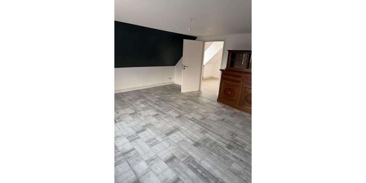 Dachgeschoßwohnung Heide - 2 Zimmer, 66 m&sup2;, 594&euro; | Angebot:26073325