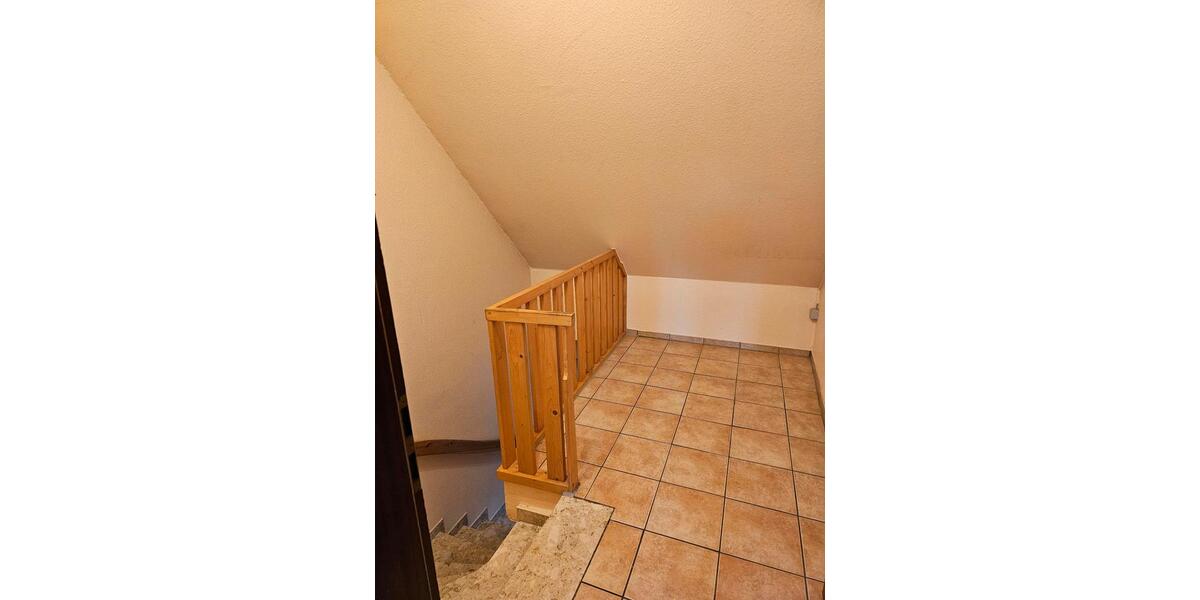 Dachgeschoßwohnung Gnarrenburg - 3 Zimmer, 93 m&sup2;, 650&euro; | Angebot:23837561