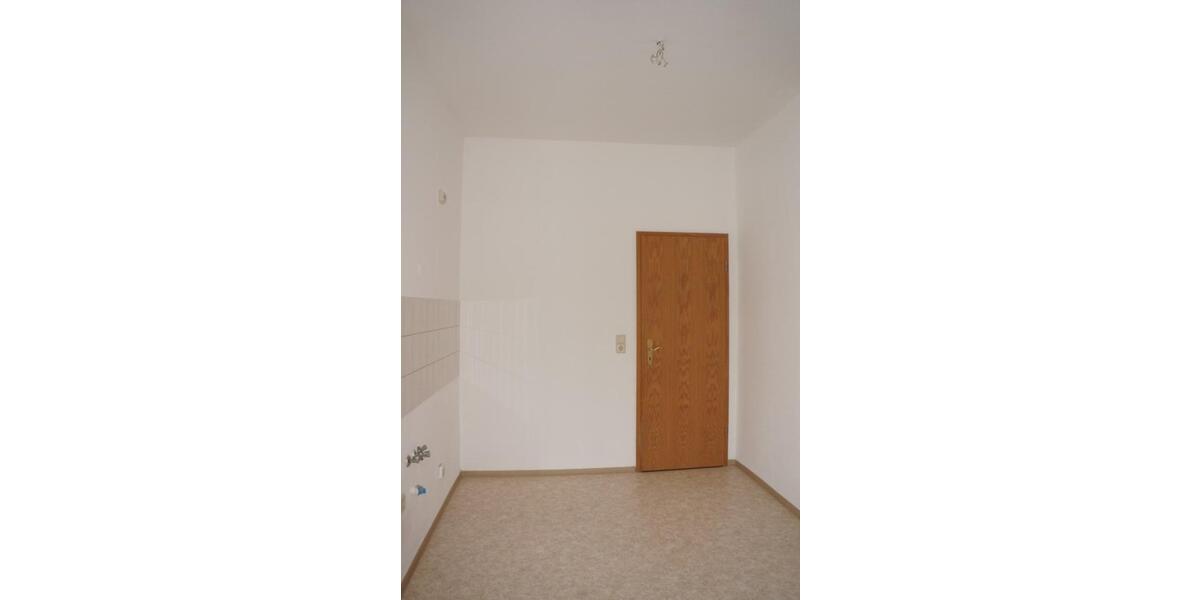 Erdgeschoßwohnung Werdau - 2 Zimmer, 51 m&sup2;, 245&euro; | Angebot:23466739