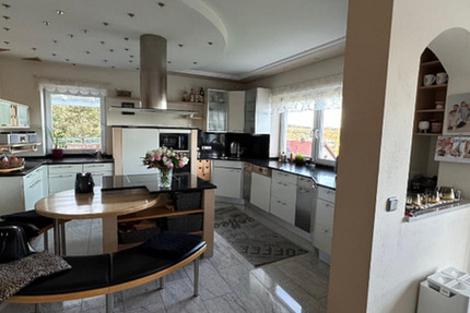 Wohnung Amberg - 5 Zimmer, 205 m&sup2;, 1.850&euro; | Angebot:25306475