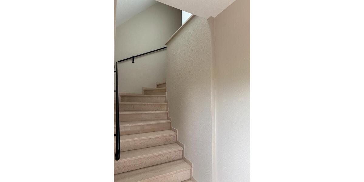 Etagenwohnung Großenkneten - 6 Zimmer, 105 m&sup2;, 1.200&euro; | Angebot:26162095