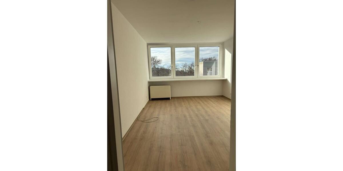 Etagenwohnung Karlsruhe Wettersbach - 4 Zimmer, 126 m&sup2;, 1.225&euro; | Angebot:23227719
