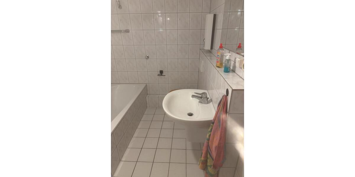 Etagenwohnung Schwalmstadt - 1 Zimmer, 120 m&sup2;, 1.000&euro; | Angebot:26459852