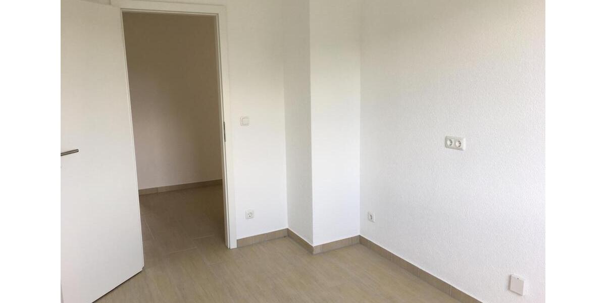 3 ZKB Wohnung mit Terrasse und Grünfläche 3 zimmer