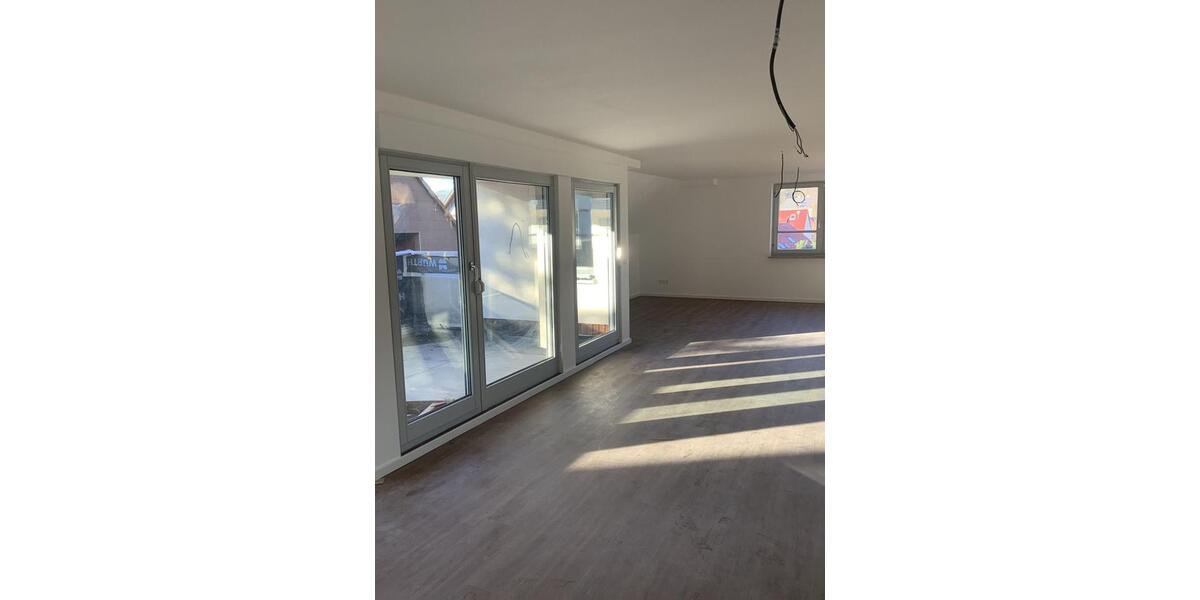 Etagenwohnung Frickenhausen - 4 Zimmer, 137 m&sup2;, 1.400&euro; | Angebot:24711366