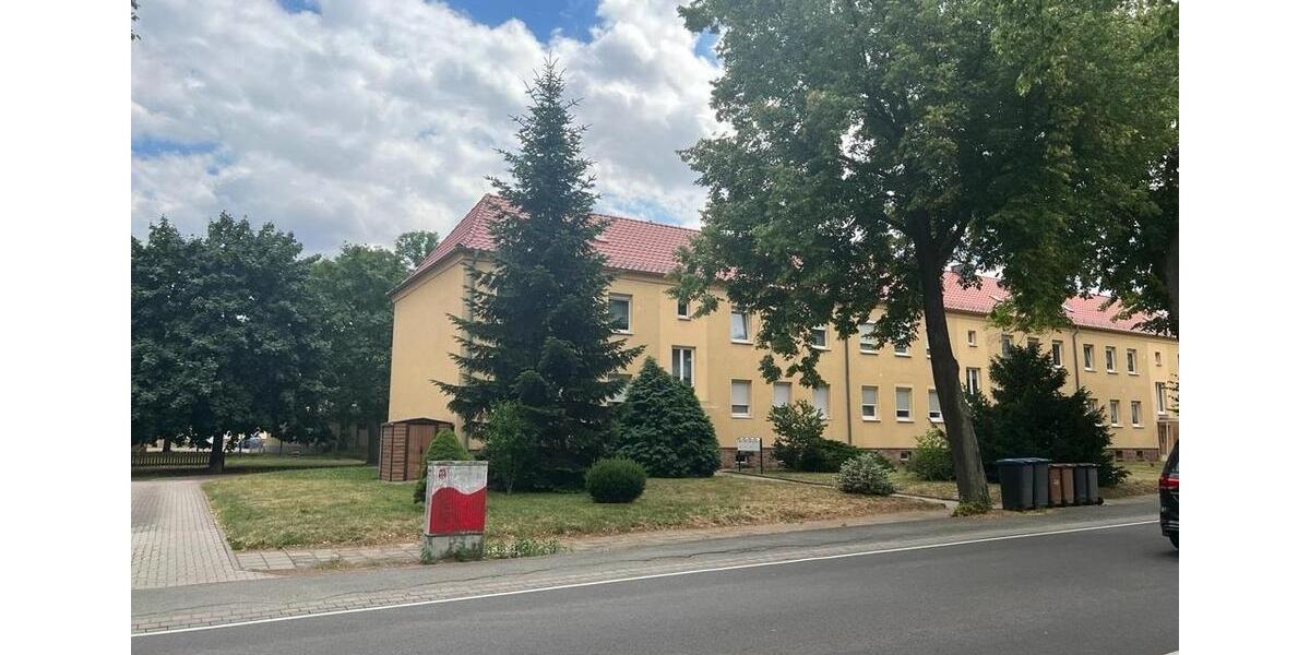 Erdgeschoßwohnung Zörbig - 3 Zimmer, 64 m&sup2;, 430&euro; | Angebot:26096236