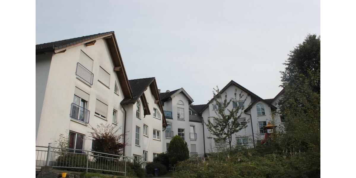 Erdgeschoßwohnung Waldbröl - 4 Zimmer, 90 m&sup2;, 560&euro; | Angebot:25022948