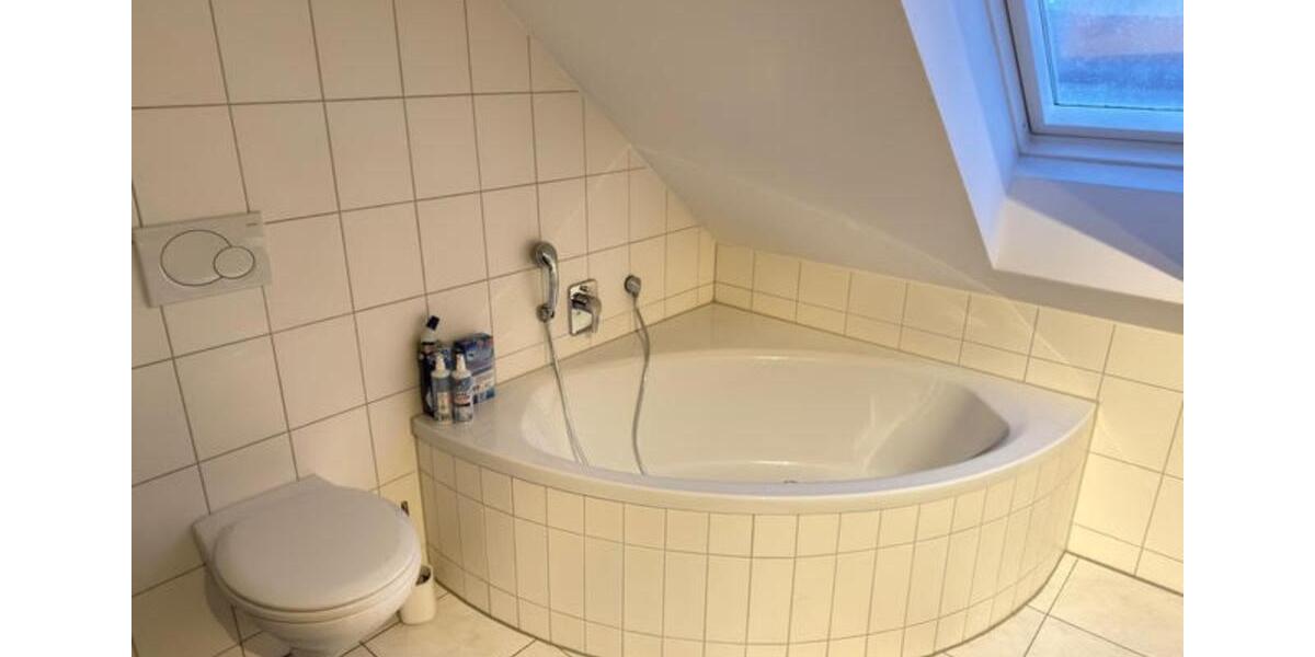 Dachgeschoßwohnung Kelheim - 3 Zimmer, 72 m&sup2;, 675&euro; | Angebot:24849807