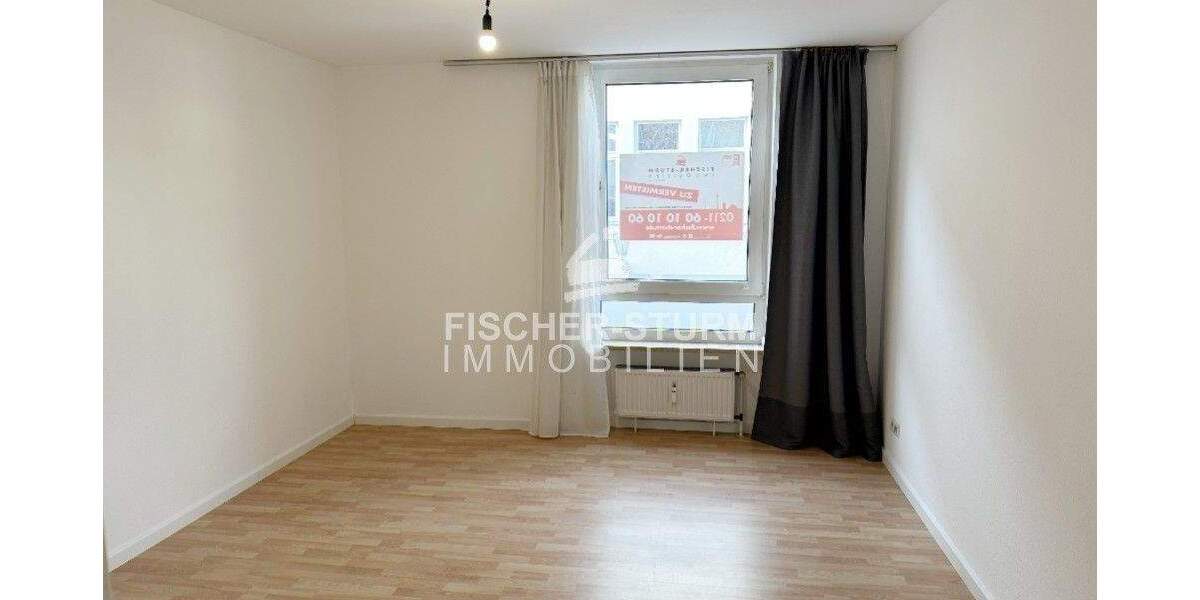 Düsseldorf-Carlstadt: Kunst und Kultur vor der Tür!! 3 zimmer