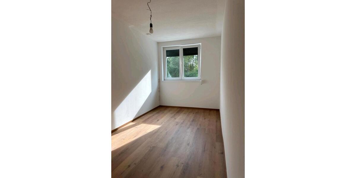 Etagenwohnung Tittling - 3 Zimmer, 80 m&sup2;, 1.150&euro; | Angebot:24786255