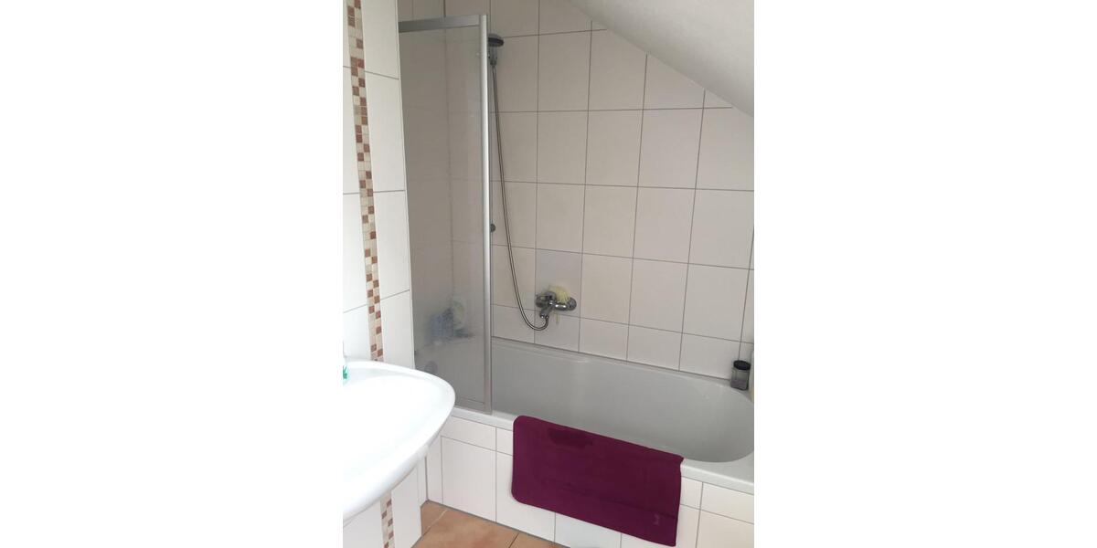 Dachgeschoßwohnung Hösbach - 2.5 Zimmer, 65 m&sup2;, 640&euro; | Angebot:26042049