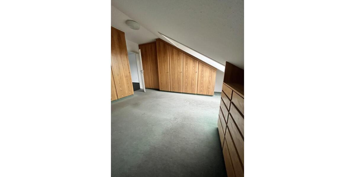 Etagenwohnung Mittweida - 5 Zimmer, 120 m&sup2;, 815&euro; | Angebot:26267934