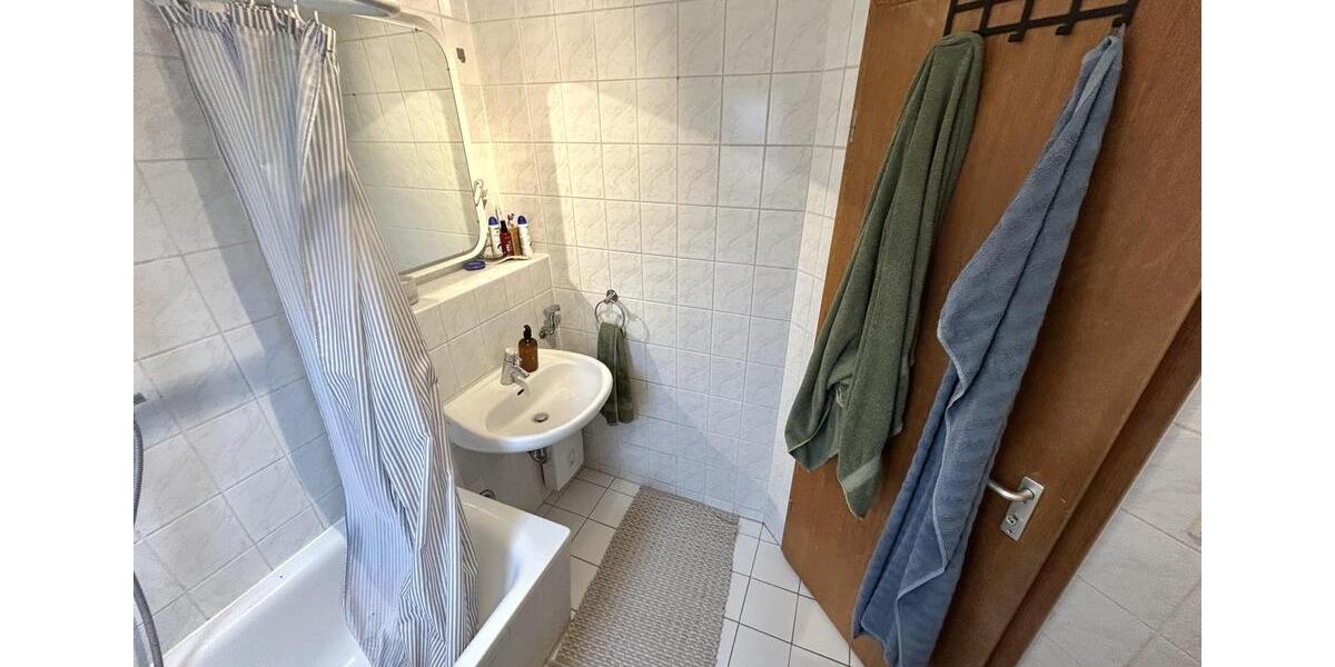 Dachgeschoßwohnung Gröningen - 2 Zimmer, 70 m&sup2;, 452&euro; | Angebot:25648290