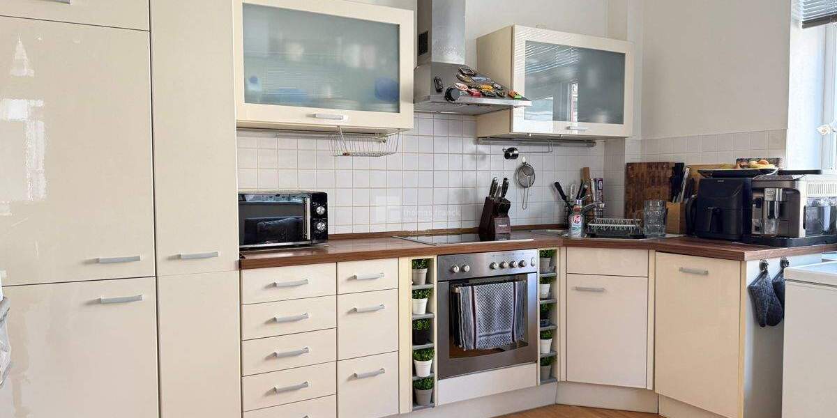 Mitten in der Stadt, fern vom Trubel: 2-Zimmer-Hofwohnung mit Balkon 2 zimmer