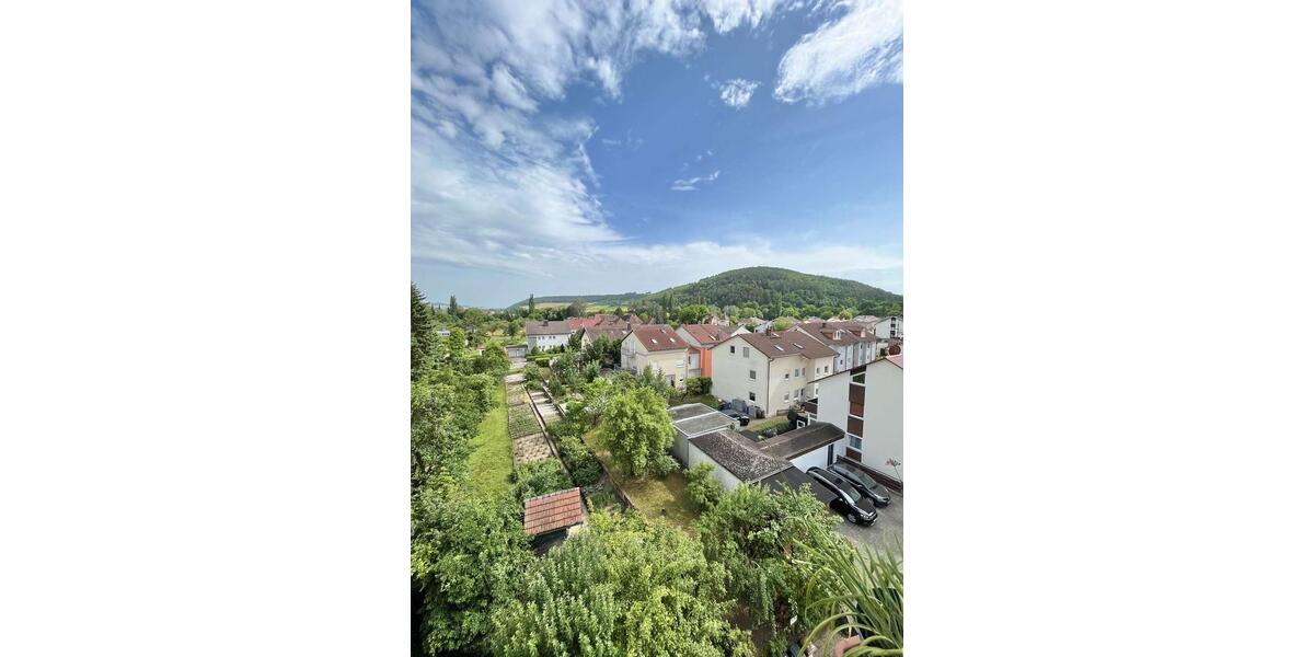 Dachgeschoßwohnung Tauberbischofsheim - 5 Zimmer, 119 m&sup2;, 900&euro; | Angebot:25056372