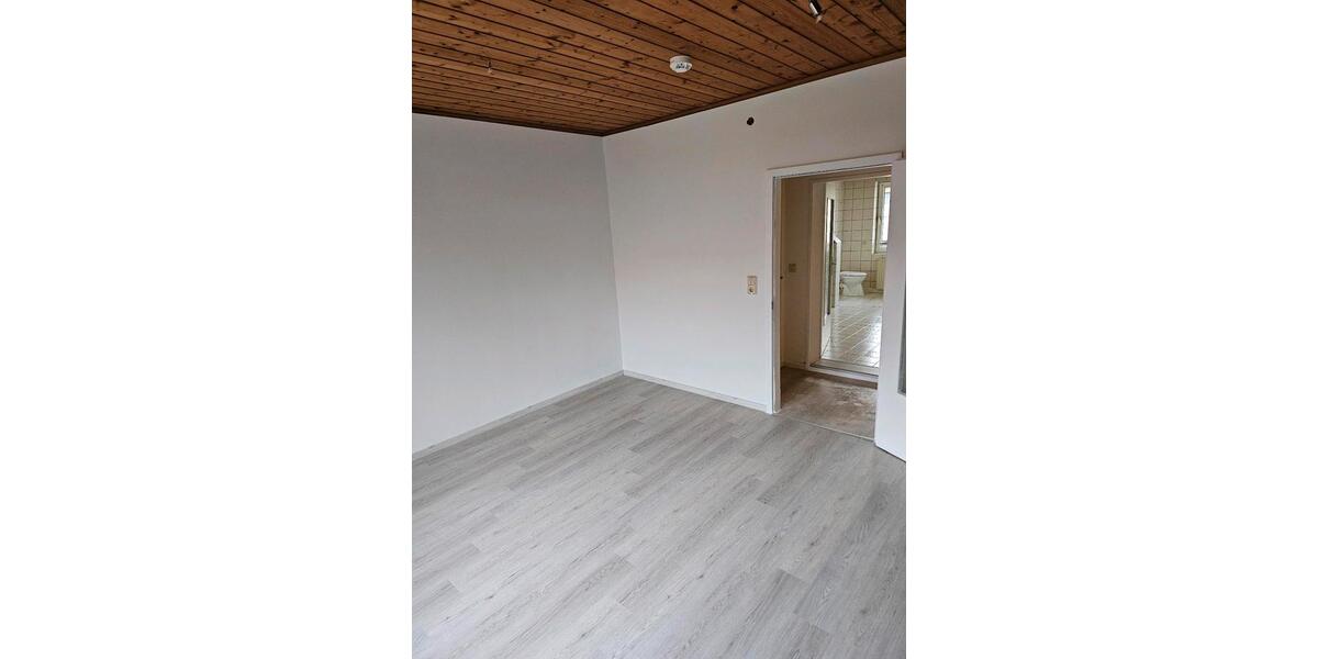 Etagenwohnung Hardegsen - 1 Zimmer, 66 m&sup2;, 525&euro; | Angebot:25019361