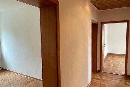 Schöne 4-Raum-Wohnung in Böhlen zu vermieten - ruhig gelegen 4 zimmer