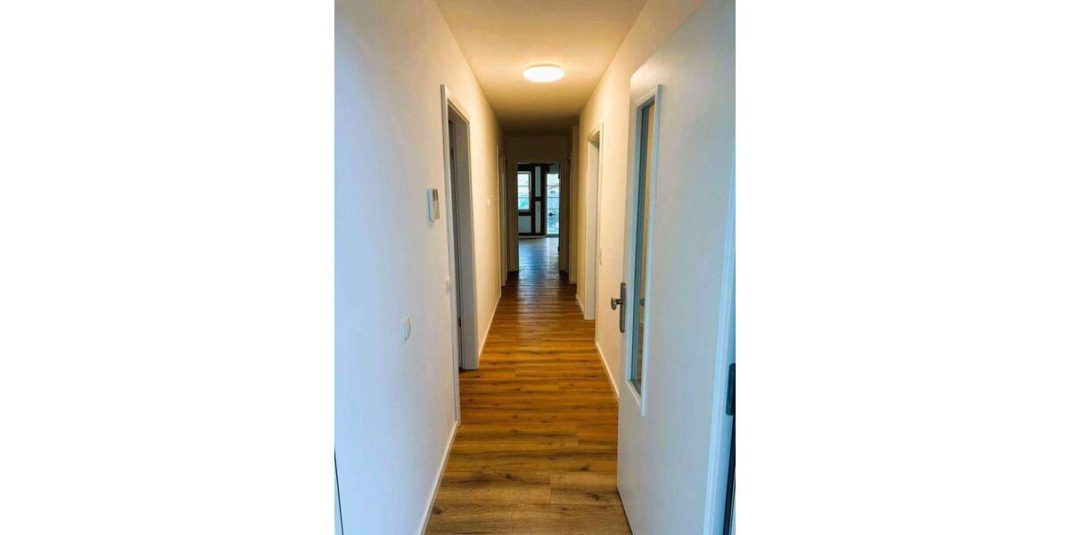 Etagenwohnung Forchheim - 3 Zimmer, 90 m&sup2;, 1.100&euro; | Angebot:25878725