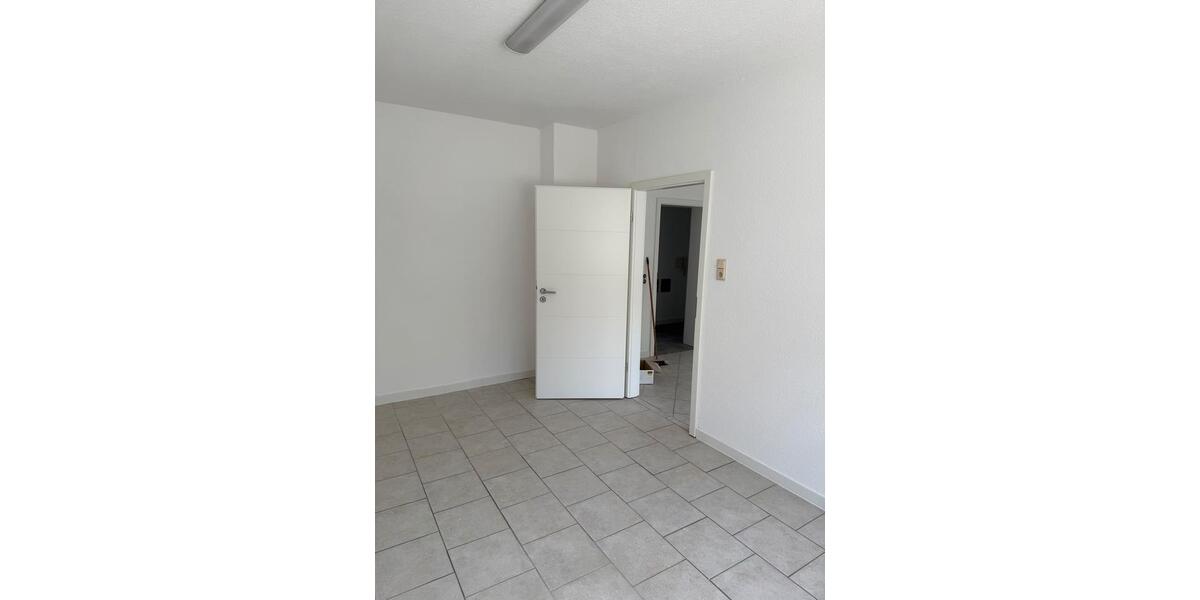 Erdgeschoßwohnung Bebra - 3 Zimmer, 70 m&sup2;, 700&euro; | Angebot:26676039