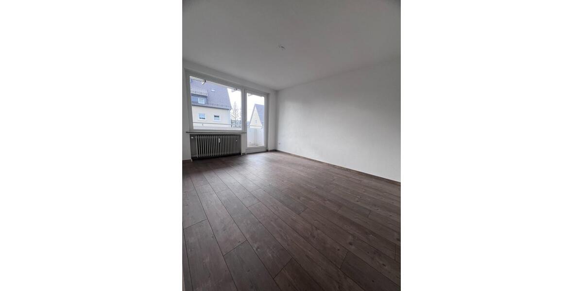 Etagenwohnung Siegen - 5 Zimmer, 111 m&sup2;, 1.150&euro; | Angebot:24752166