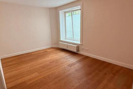 WG Zimmer in Hamburg ( Harvestehude ) 5.5 zimmer