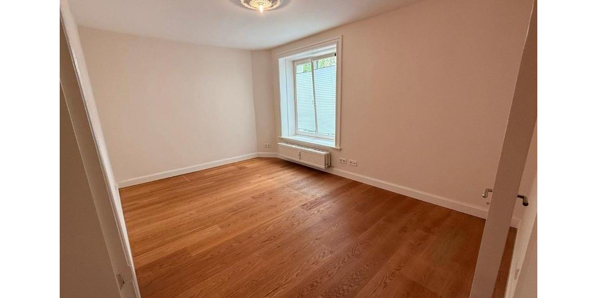 WG Zimmer in Hamburg ( Harvestehude ) 5.5 zimmer